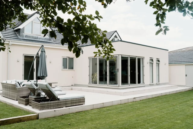Corner Bifold Doors are a great alternative to a typical patio door for homeowners who want to effortlessly connect the inside of their home with the outdoors.

𝙒𝙝𝙖𝙩 𝙖𝙧𝙚 𝘾𝙤𝙧𝙣𝙚𝙧 𝘽𝙞-𝙁𝙤𝙡𝙙 𝘿𝙤𝙤𝙧𝙨?
A movable corner post allows for a complete corner opening.
For our Continental Folding Doors, we offer an adjustable corner post.
This method is designed for bifold doors that meet at a corner and the corner post sweeps away when the doors open.

The corner post can allow for a 90° corner bifold door to be produced without the need for a brick pillar or fixed aluminium corner post where the weight above the doors can be fully supported by steels.

#cornerbifolds #cornerbifolddoors #bifoldingdoors #bifolds #bmbifoldingdoors #middlesbrough #teesside #homerenovationproject #renovation