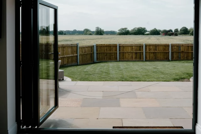 Is there anything better? 😍

Get your free quote: 
📞 0800 025 8007
📧 info@bmbifoldingdoors.co.uk
🖱️ bmbifoldingdoors.co.uk