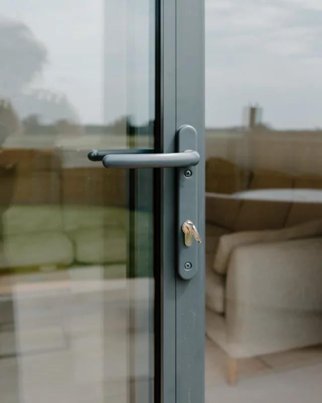It’s all in the details 👀 We’re the North East’s leading installer and supplier of Aluminium Bifold Doors for a reason. 

Get a free quote:
📞 0800 025 8007
📧 info@bmbifoldingdoors.co.uk
🖱️ bmbifoldingdoors.co.uk
